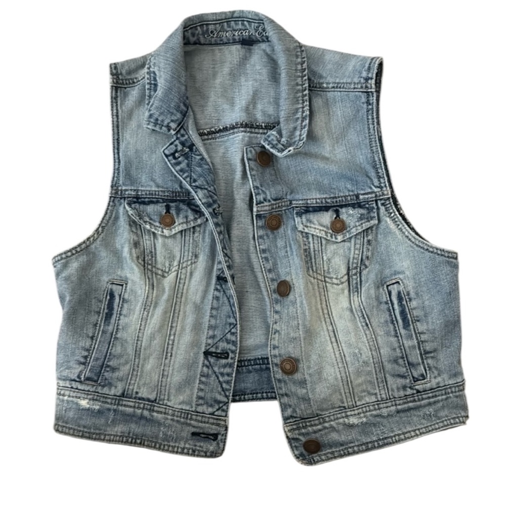 American Eagle VINTAGE blue jean jacket vest. (Light wash) Large